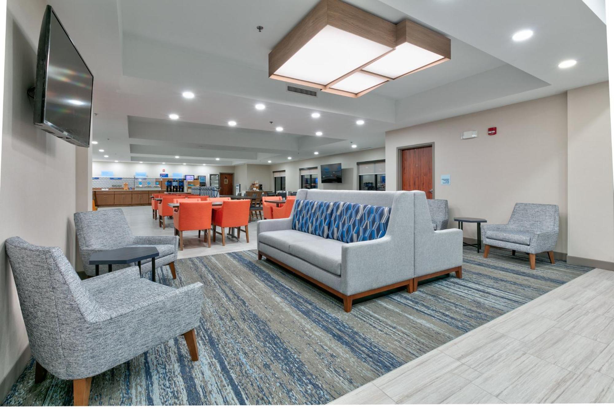 Express & By Ihg Shakopee