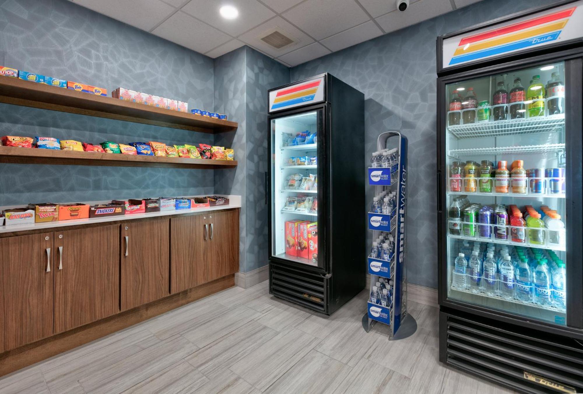 Express & By Ihg Shakopee